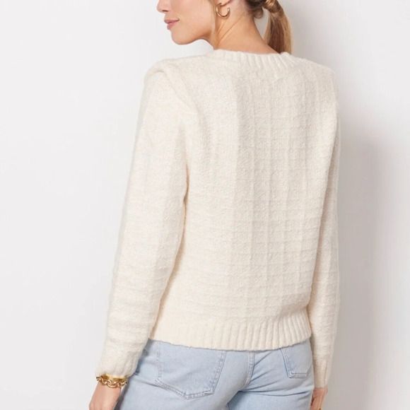 EVEREVE Ashlynn Strong Shoulder Sweater Small Winter White Metallic Shimmer - Picture 2 of 12